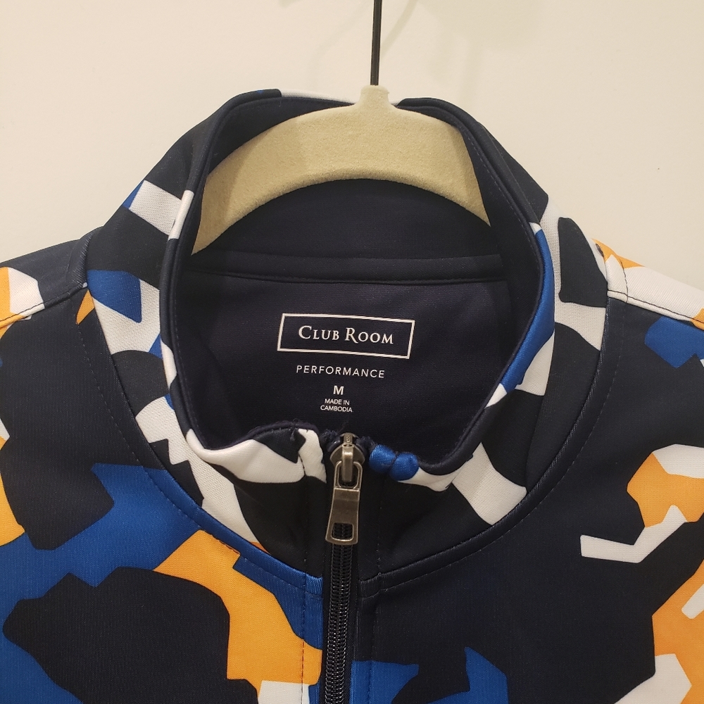 Club Room full zipped, size Medium, camouflage.